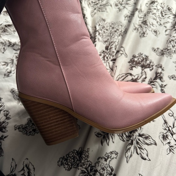 Billini Pink Rodeo Ankle Boots - Picture 5 of 6